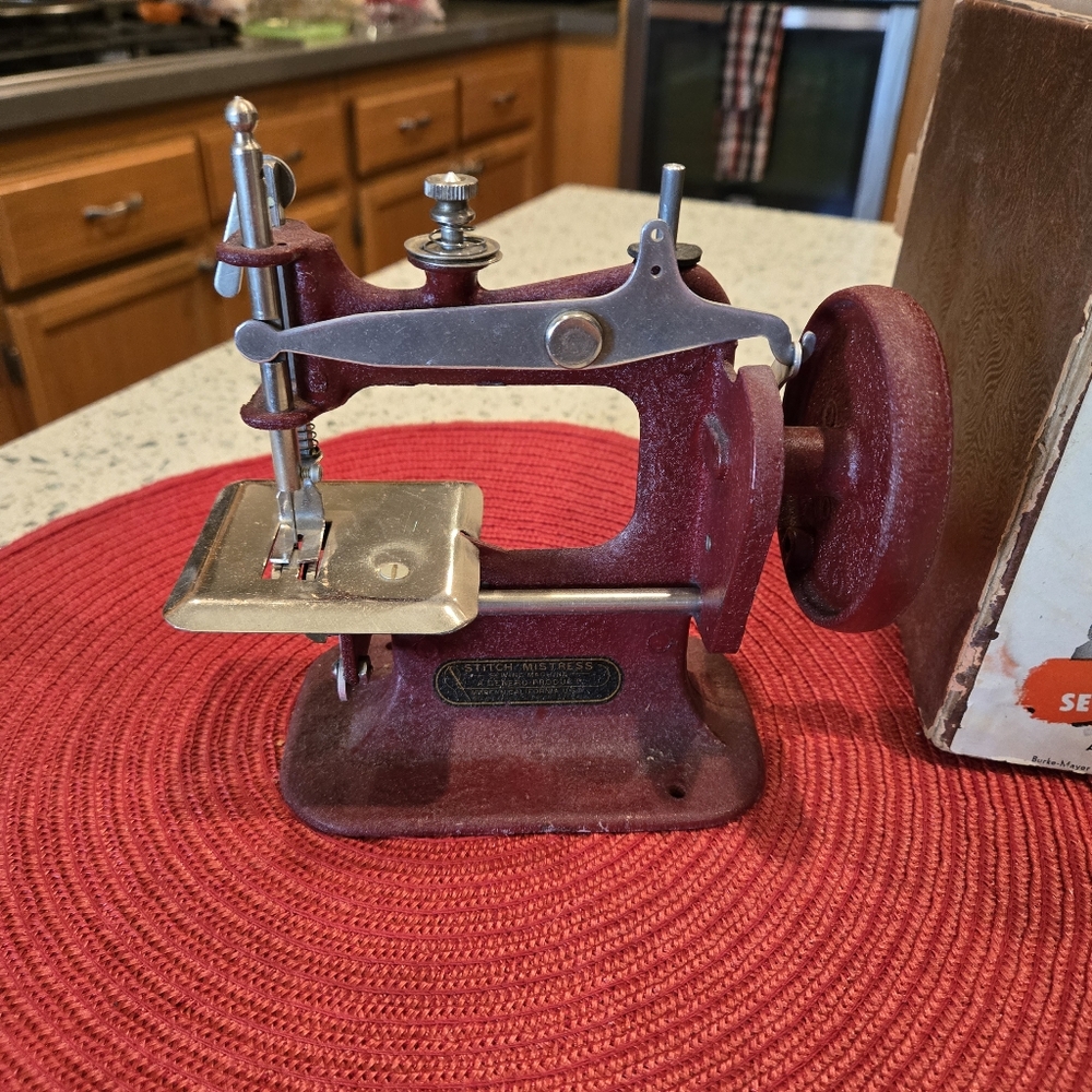 Vintage Sewing Machine